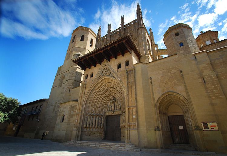 La Catedral de Huesca desde el Exterior