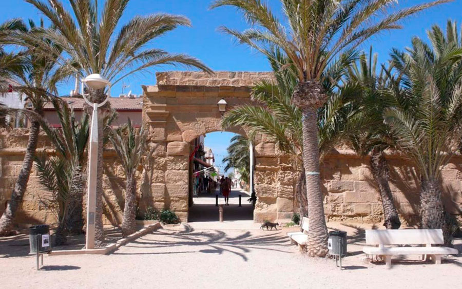 Puerta de Levante